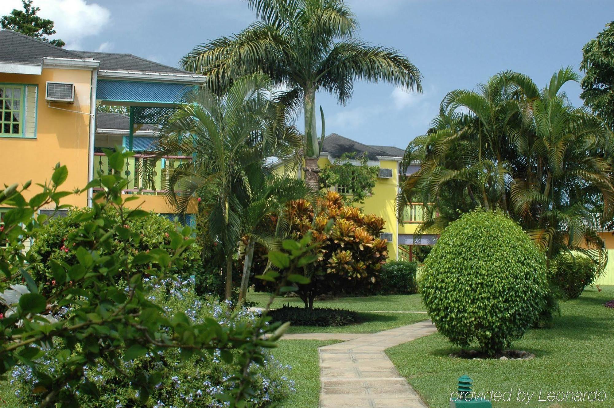 Hotel Grand Pineapple Beach Negril Zewnętrze zdjęcie